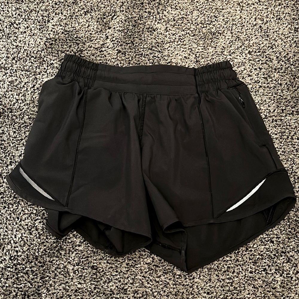 Black Lululemon hotty hot shorts
